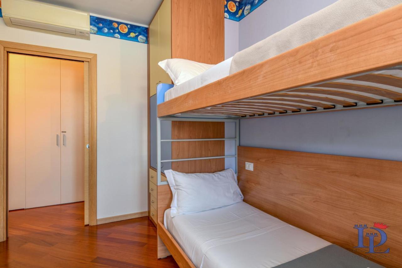 Desenzanoloft Official Partner Marriott Homes & Villas -Butterfly And 5 Pools Family Apartment Desenzano del Garda Luaran gambar